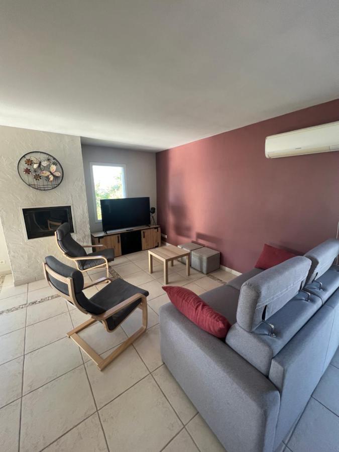 Le Gîte du vigneron Lagorce  Extérieur photo